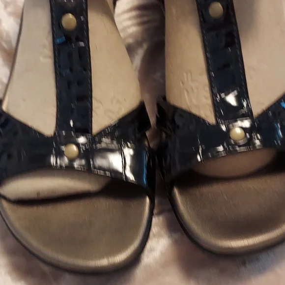 Women's shoes - Picture 2 of 6